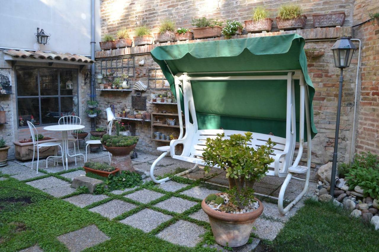 Bed and Breakfast Il Giardino Roccioso Rávena Exterior foto