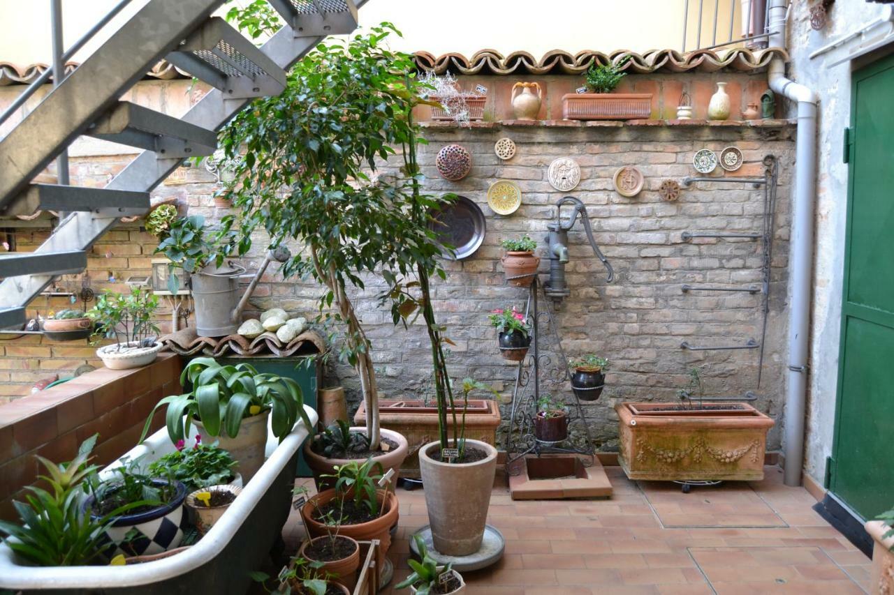 Bed and Breakfast Il Giardino Roccioso Rávena Exterior foto